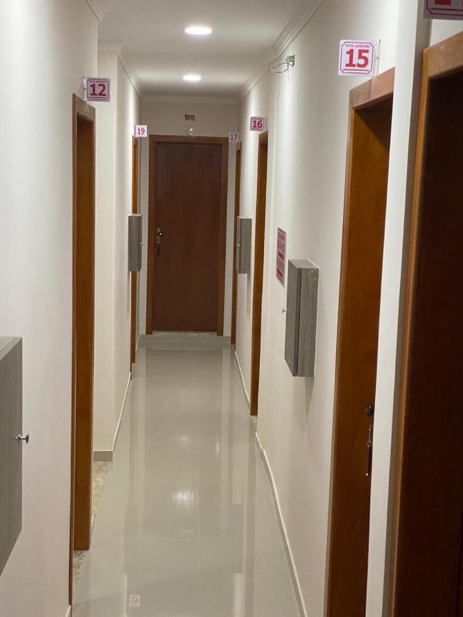 Hotel Quintino - Metro Se -Localizado No Coracao De Sao Paulo Proximo Ao Bras E 25 De Marco Com Estacionamento No Local Gratis Buitenkant foto A corridor in the new building